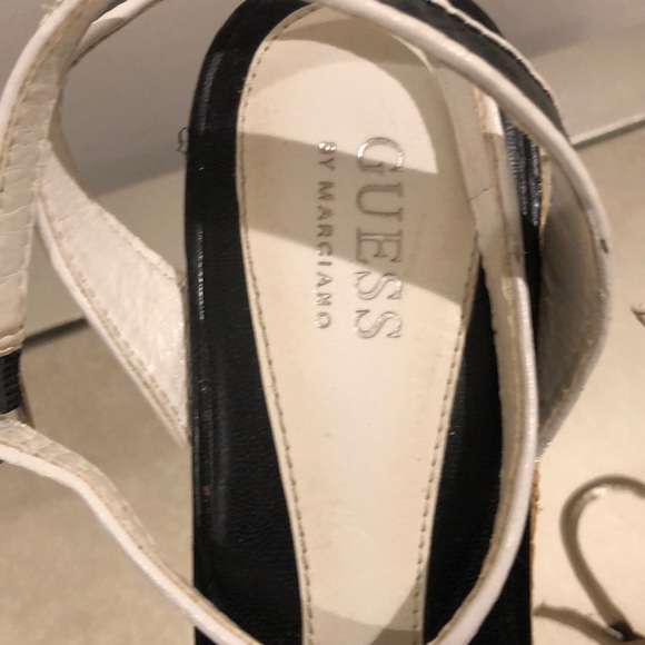 Guess by Marciano black and white wedge sandals - Picture 4 of 4